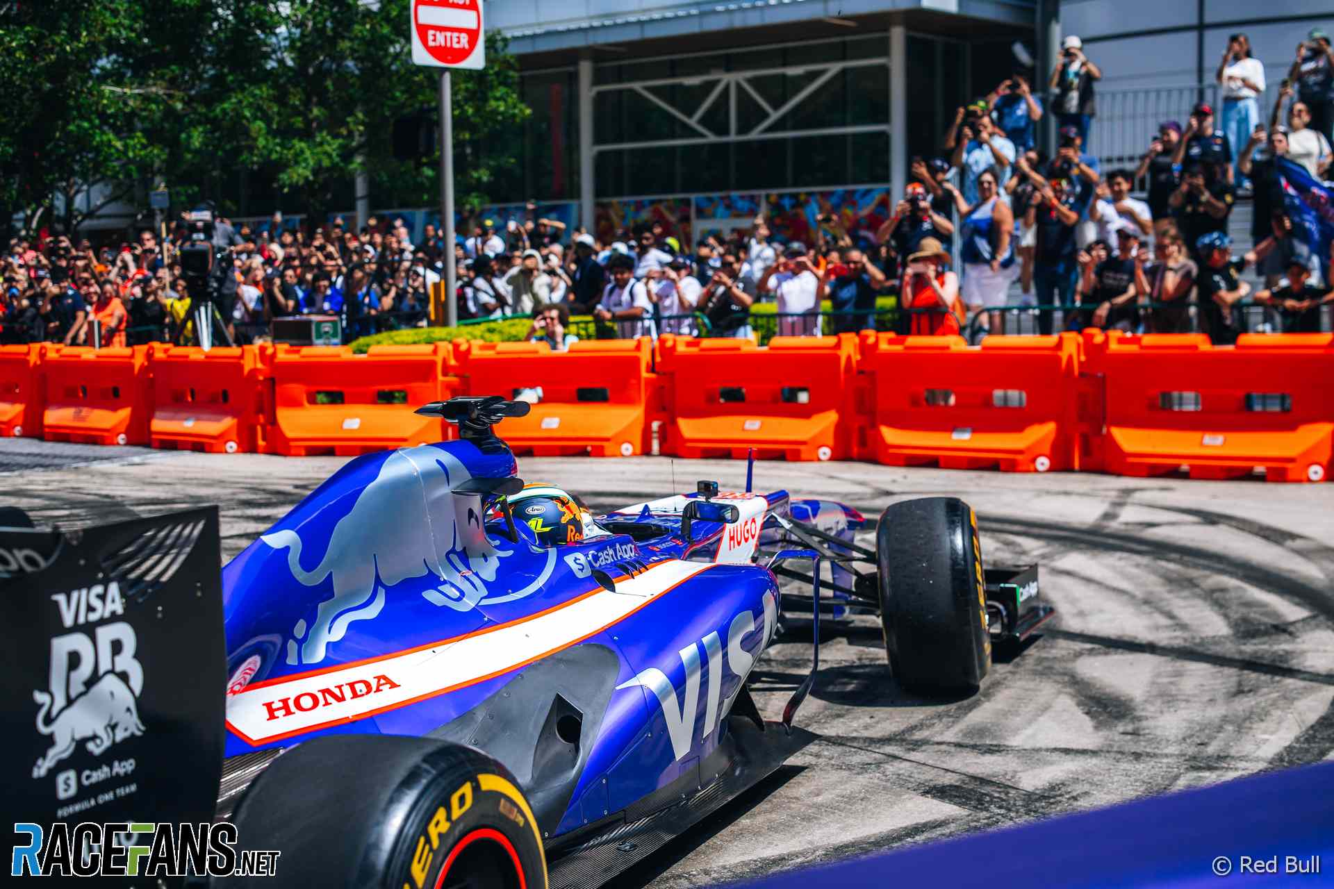 Arvid Lindblad drives at Red Bull Showrun Houston in Houston, Texas, USA on September 7, 2024 // Al Arena / Red Bull Content Pool  // SI202409080162 // Usage for editorial use only //